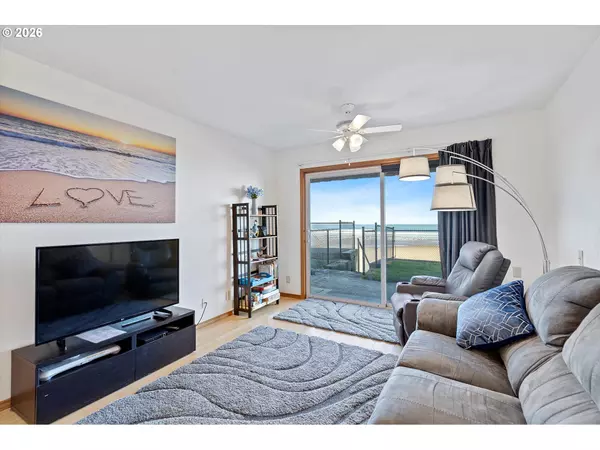 Lincoln City, OR 97367,145 NW INLET AVE #124