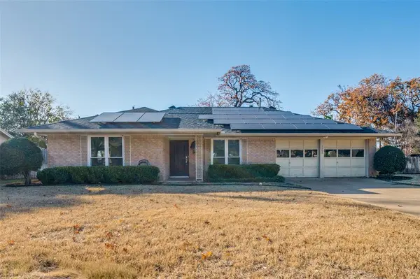 1902 Green Meadow Court, Arlington, TX 76013