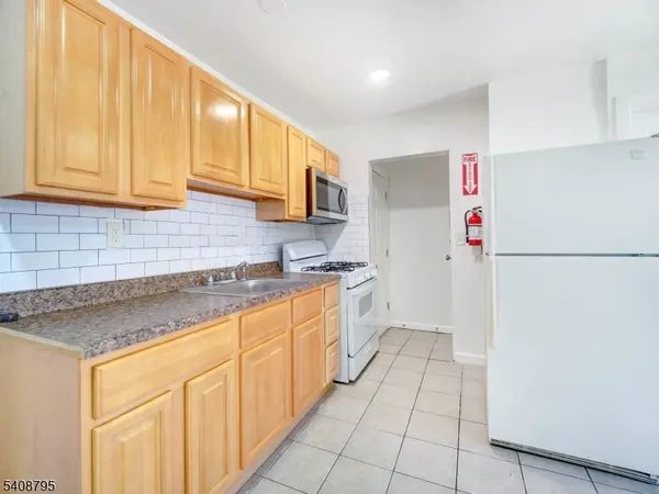 93 Bedford St #1, East Orange City, NJ 07018