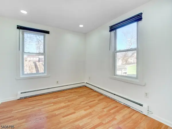 93 Bedford St #1, East Orange City, NJ 07018