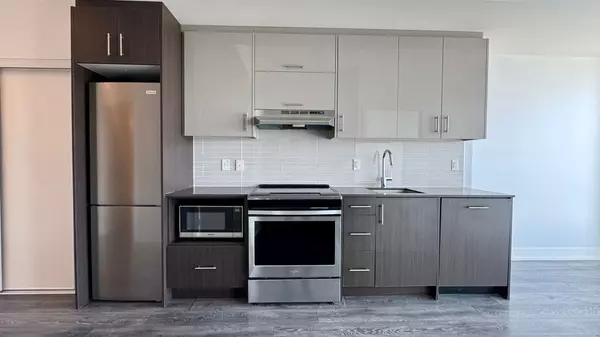 Toronto C15, ON M2J 0G4,180 Fairview Mall DR #2005