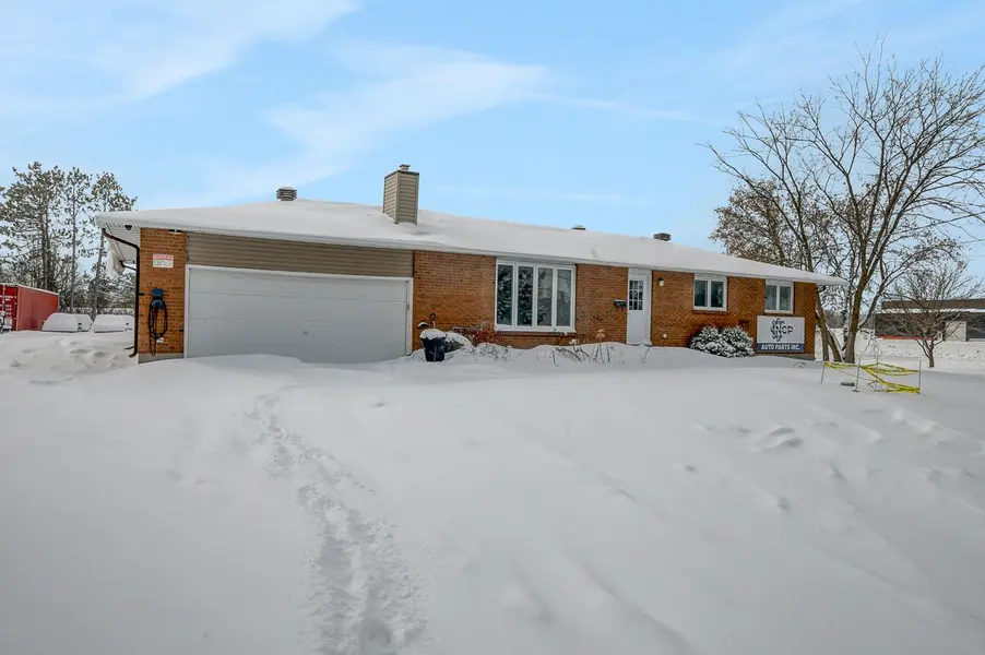 2991 Carp RD, Carp - Huntley Ward, ON K0A 1L0