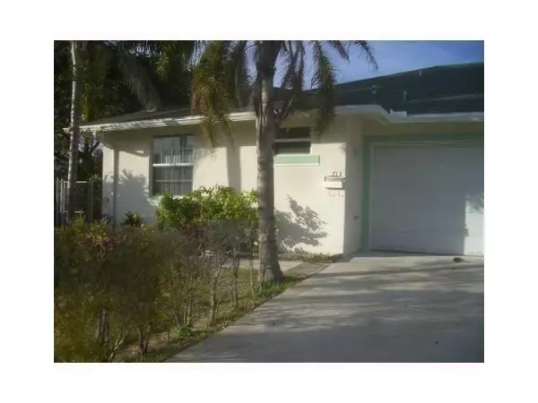 713 NE 4th St, Hallandale Beach, FL 33009