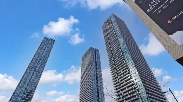 950 Portage Pkwy SW #3609, Vaughan, ON L4K 0J7