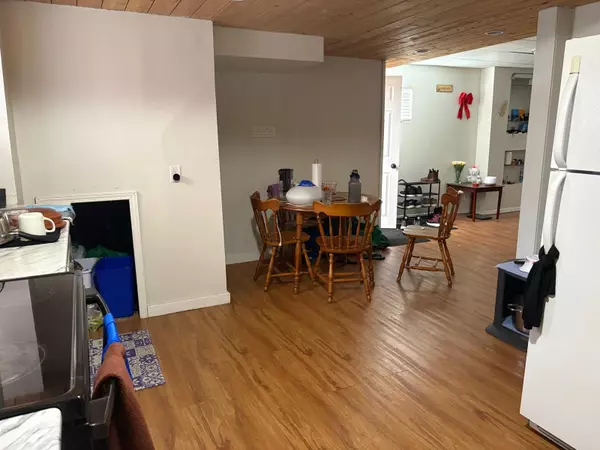 Barrie, ON L4N 8E6,87 Rundle CRES #Lower