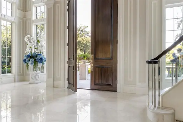 Dallas, TX 75229,10617 Bridge Hollow Court