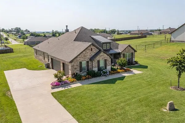 1005 Pebblegate Drive, Weatherford, TX 76085