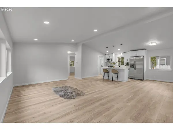 1598 40TH LN, Sweet Home, OR 97386