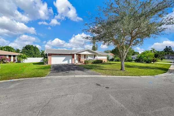 9921 NW 38th St, Coral Springs, FL 33065