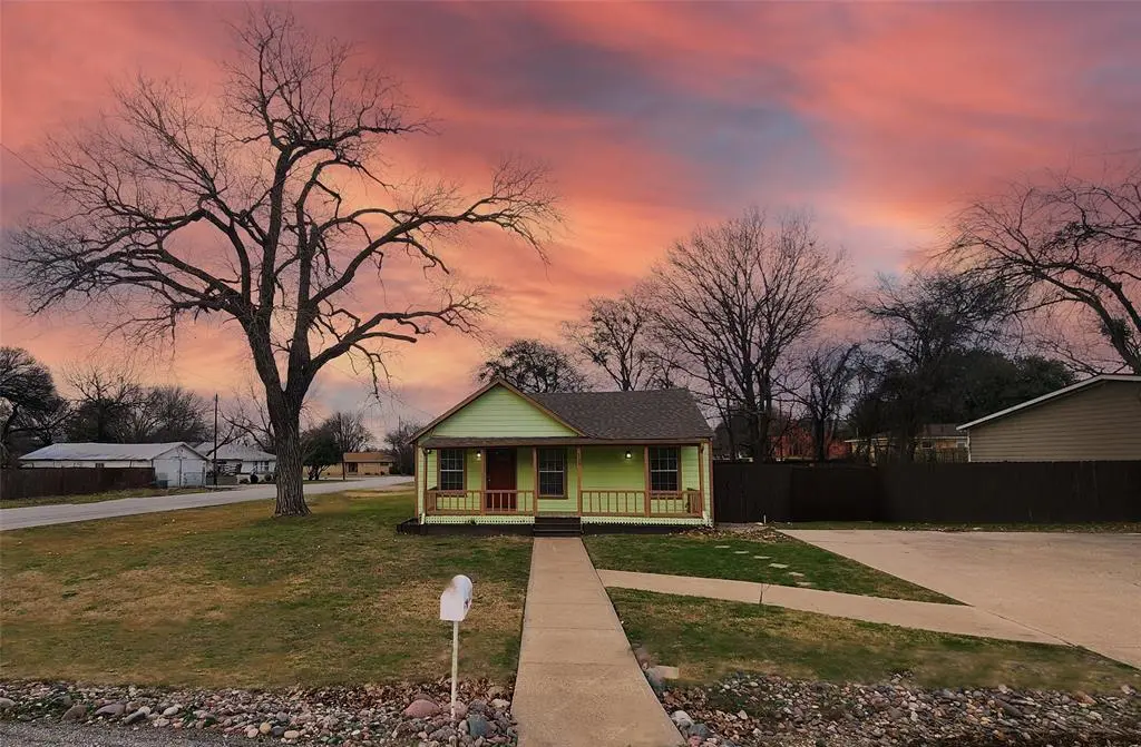 Cedar Hill, TX 75104,233 Texas Street