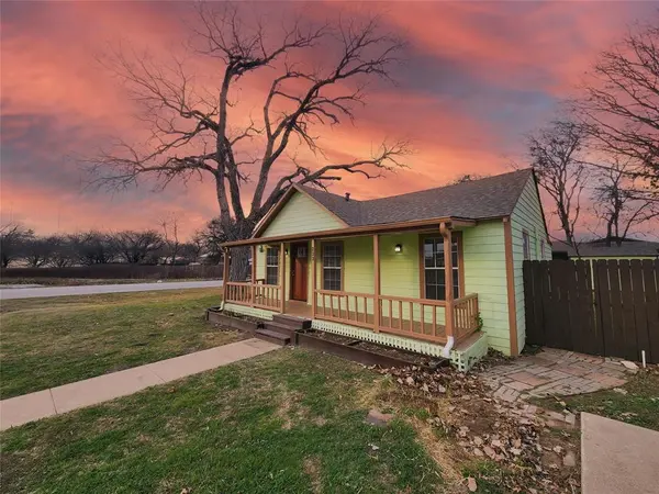 Cedar Hill, TX 75104,233 Texas Street