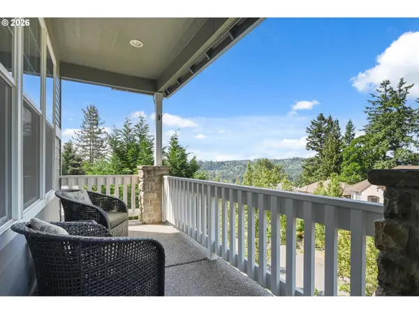 2311 FALCON DR, West Linn, OR 97068