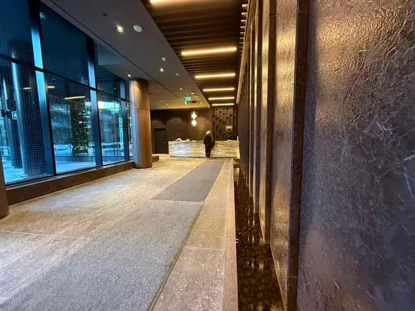 Toronto, ON M4P 1V7,110 Broadway AVE #2701