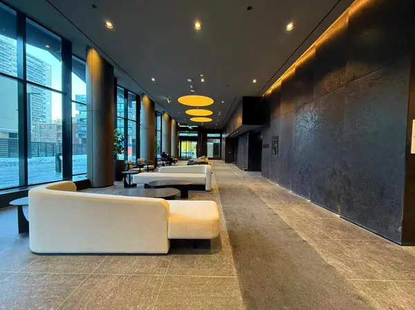 Toronto, ON M4P 1V7,110 Broadway AVE #2701