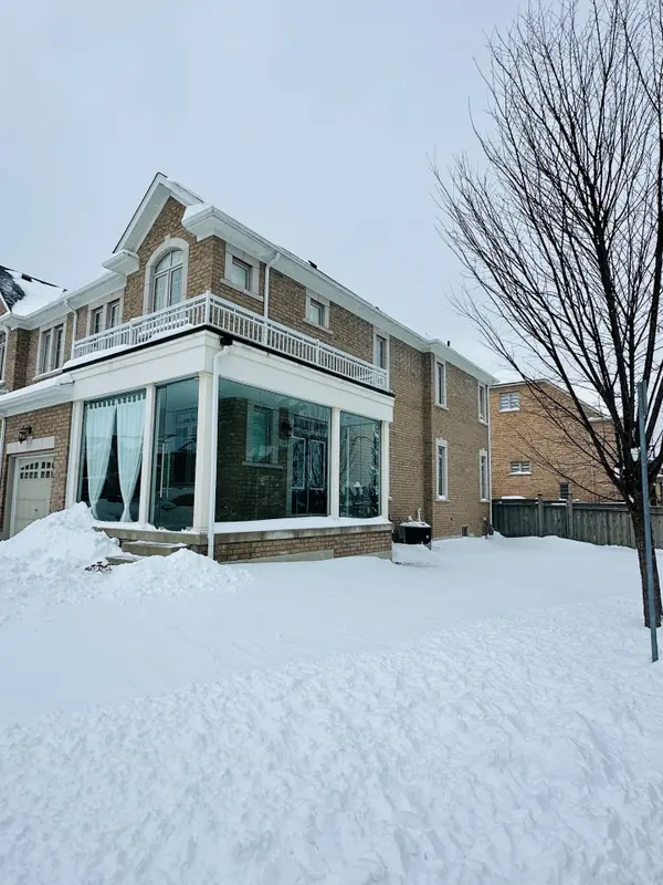 Aurora, ON L4G 0Z8,59 Radial DR