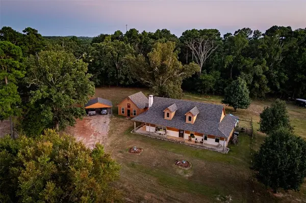 12701 FM 2010, Chandler, TX 75758