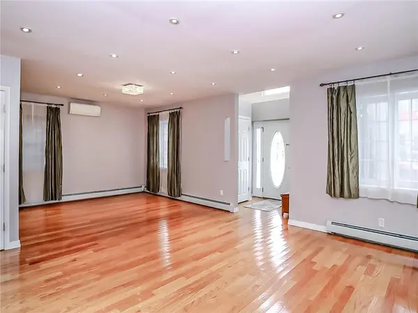 226 Hunter AVE, Staten  Island, NY 10306