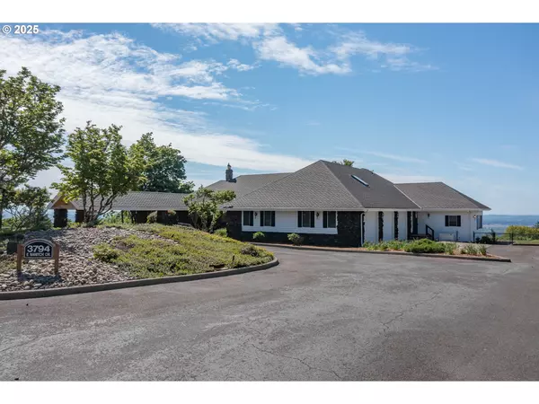 Salem, OR 97306,3794 E NANITCH CIR