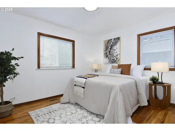 8411 SE BROOKLYN ST, Portland, OR 97266