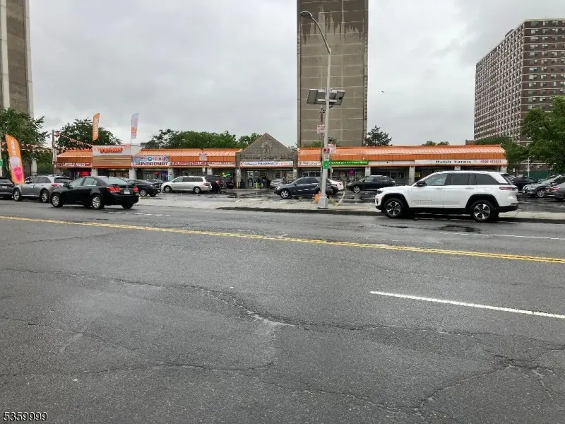 25-33 Court St, Newark City, NJ 07102