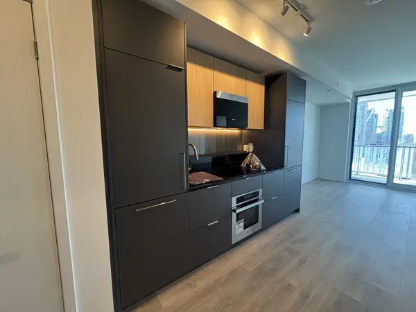 Mississauga, ON L5A 4C6,1 Fairview RD E #1205