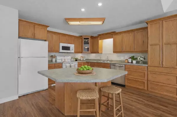 Fort Erie, ON L0S 1N0,3730 Disher ST #4