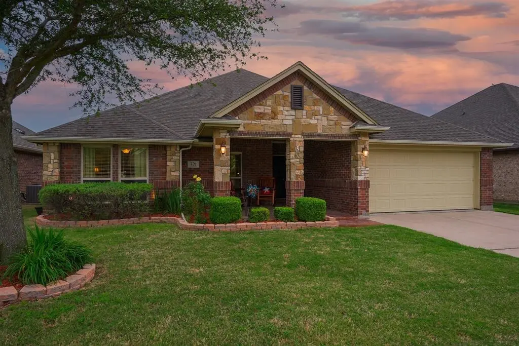 321 Delaware Street, Burleson, TX 76028