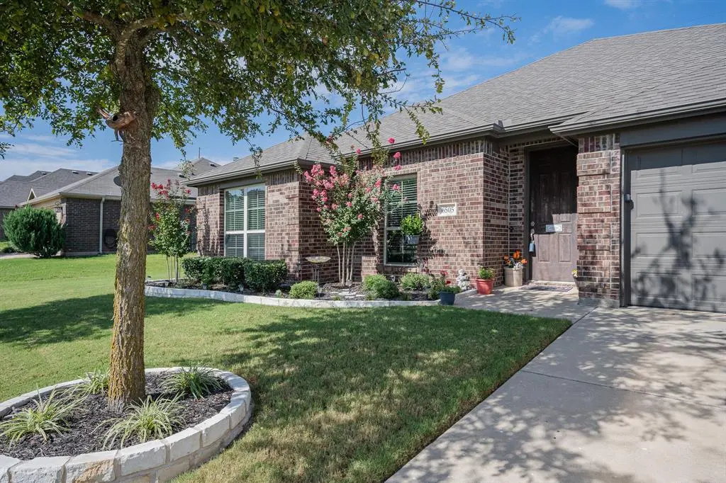 6505 Bluebird Meadows Drive, Burleson, TX 76058