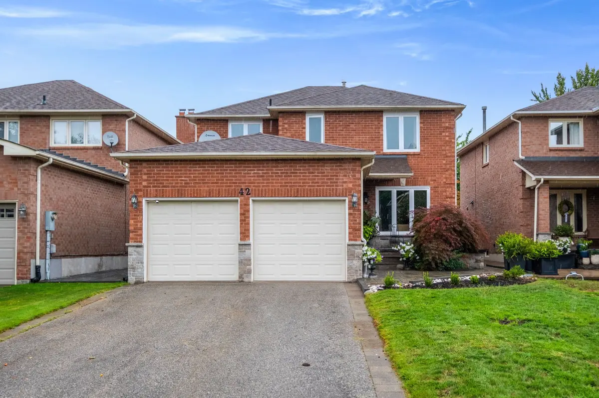 42 Fifefield DR, Vaughan, ON L6A 1J2