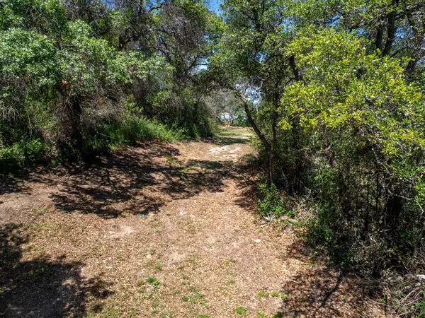 6912 Ireland Drive, Brownwood, TX 76801