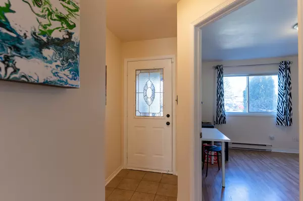 Ramara, ON L0K 1B0,21 Laguna Pkwy #21