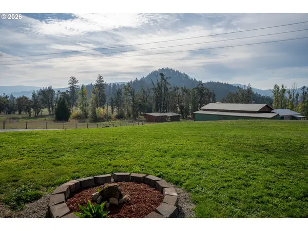 37075 CAMP CREEK RD, Springfield, OR 97478