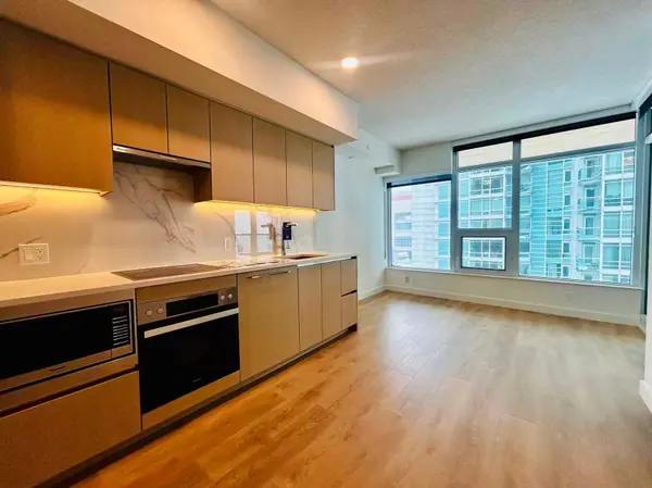 Toronto, ON M5V 0X3,1 Concord Cityplace WAY #705