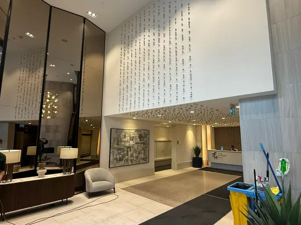 Toronto, ON M5P 0A6,2020 Bathurst ST #737