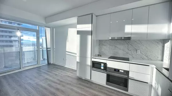 Vaughan, ON L4K 0R2,8 Interchange WAY #1915