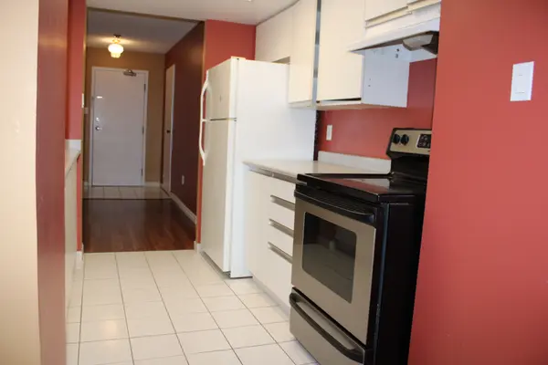 3 Rowntree RD #1004, Toronto W10, ON M9V 5G8