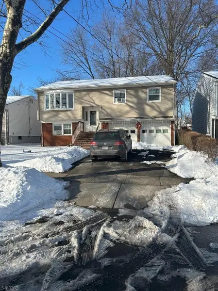 211 E 10Th Ave, Roselle Boro, NJ 07203