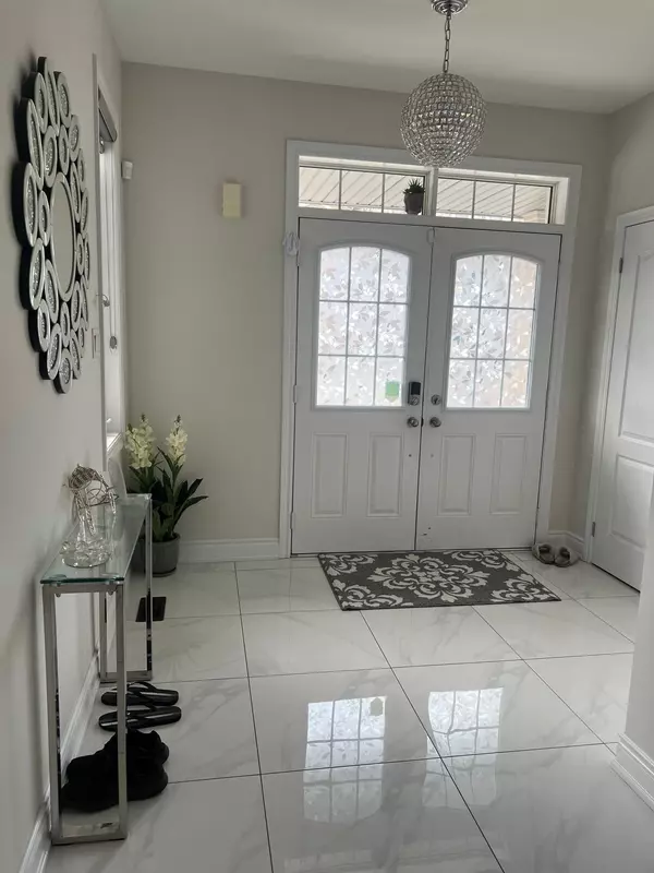 Brampton, ON L7A 4R6,88 Roulette CRES