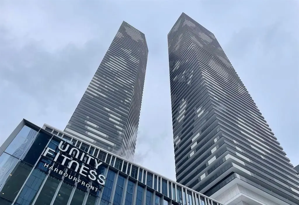 Toronto, ON M5E 0E4,138 Downes ST #1715