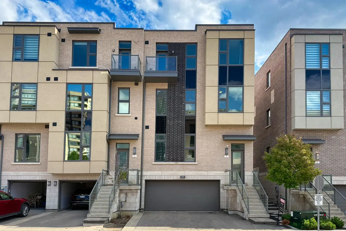 5 Smallwood CIR, Vaughan, ON L4J 0K7