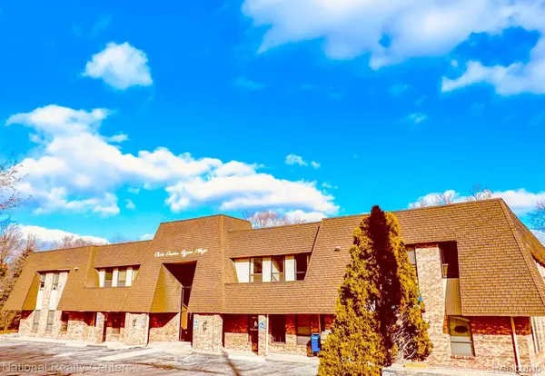 25882 ORCHARD LAKE RD #202, Farmington Hills, MI 48336