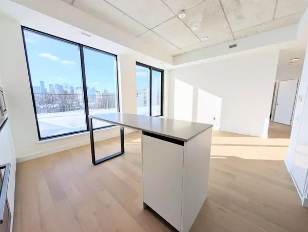 Toronto, ON M4G 3C4,1720 Bayview AVE #704