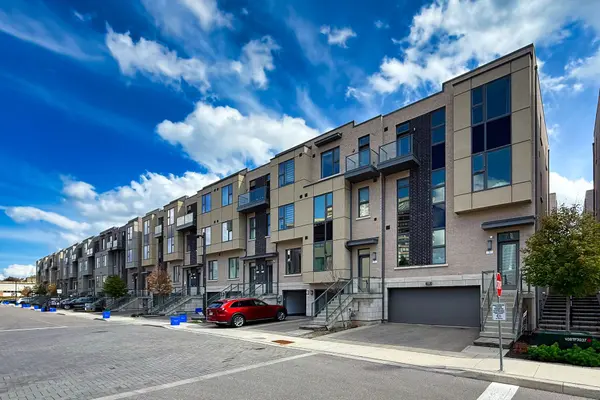 5 Smallwood CIR, Vaughan, ON L4J 0K7