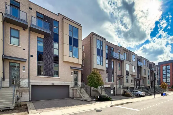 5 Smallwood CIR, Vaughan, ON L4J 0K7