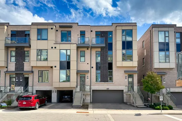 5 Smallwood CIR, Vaughan, ON L4J 0K7