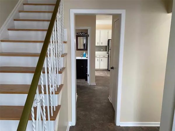 Brampton, ON L6Y 1Z1,125A Mcmurchy AVE S