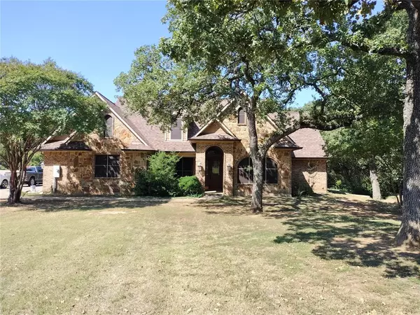7937 Walnut Drive, Alvarado, TX 76009