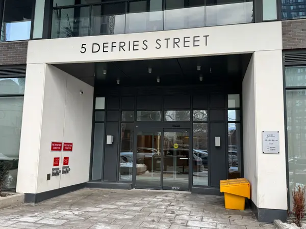 5 Defries ST #513, Toronto C08, ON M5A 0W7