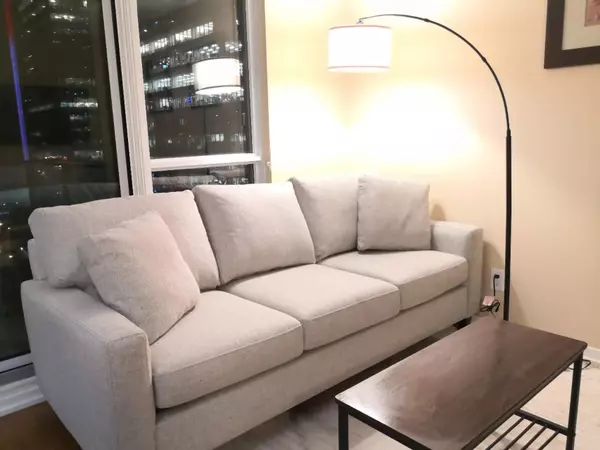 Toronto C01, ON M5J 0A7,65 Bremner BLVD #1404