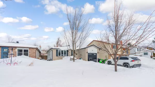 Barrie, ON L4M 5S4,46 HICKLING TRL